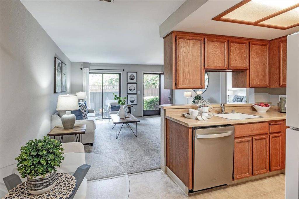 Saratoga, CA 95070,18952 Sara Park CIR