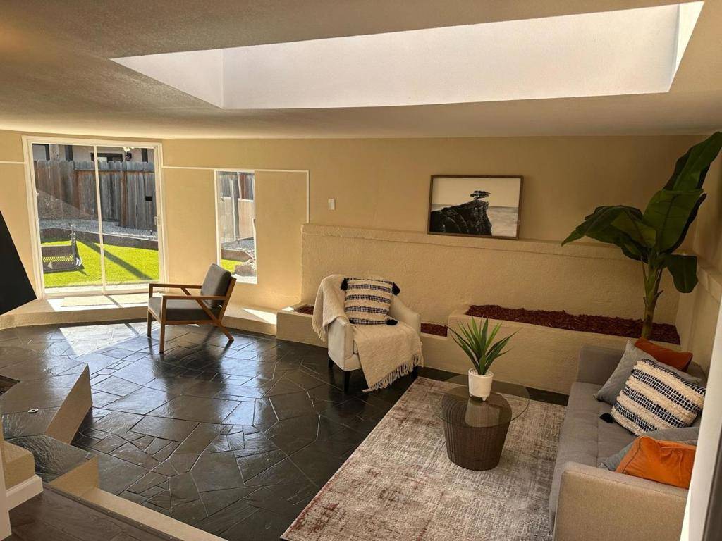 Salinas, CA 93901,728 W Alisal ST