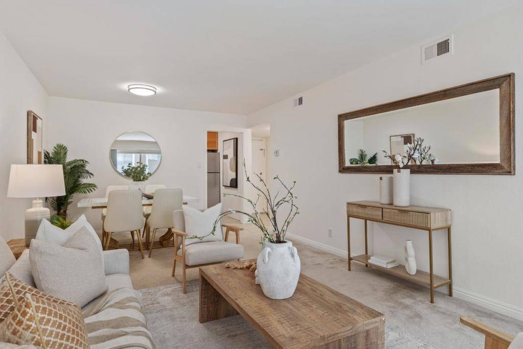 Menlo Park, CA 94025,675 Sharon Park DR #216