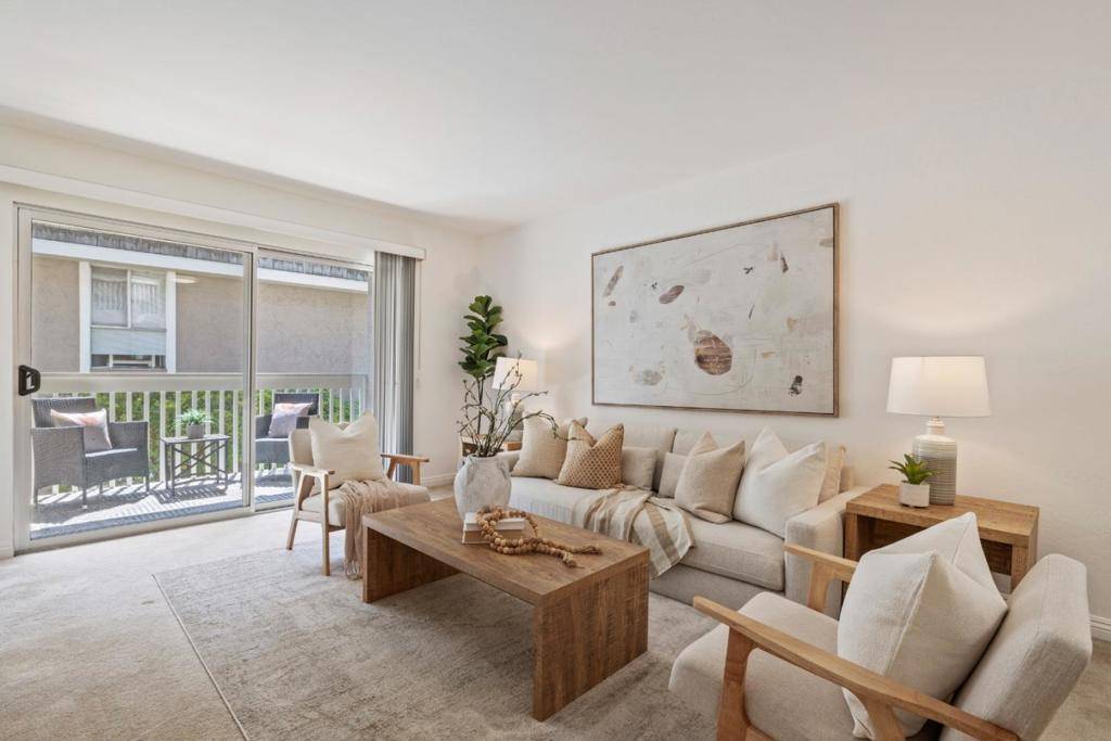 Menlo Park, CA 94025,675 Sharon Park DR #216