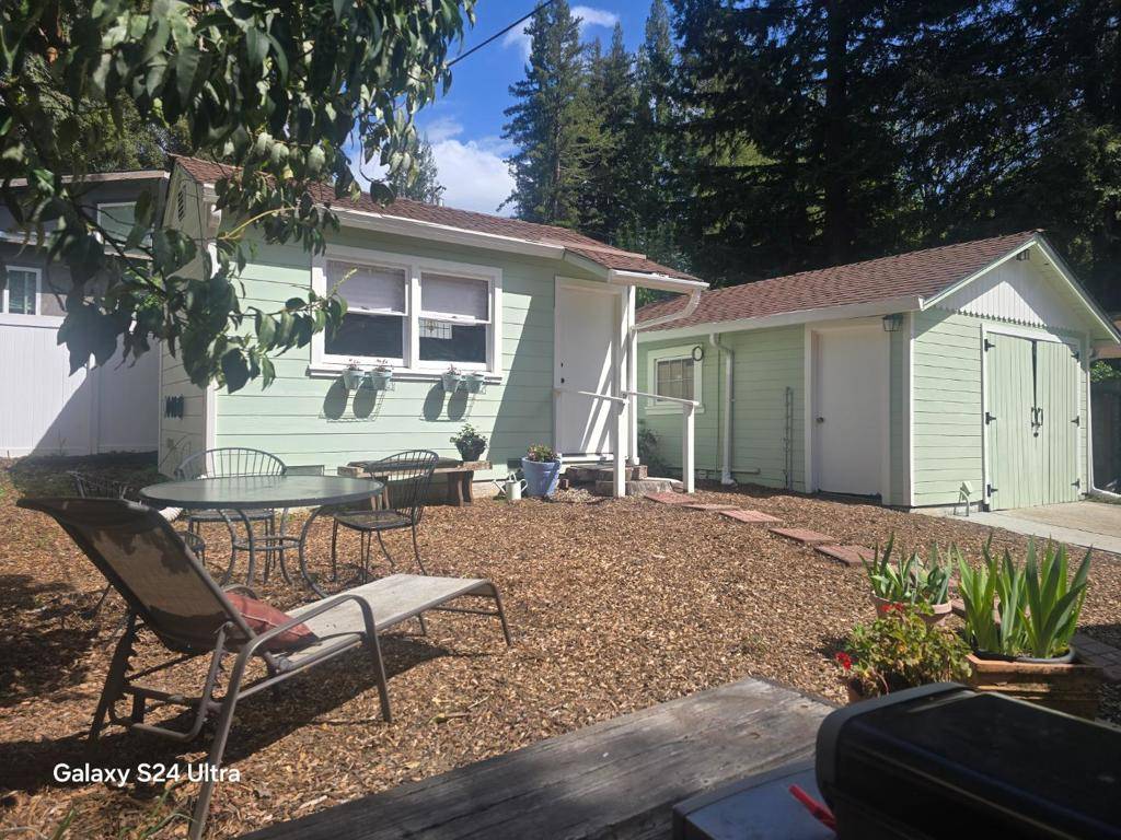 Ben Lomond, CA 95005,8494 Glen Arbor RD