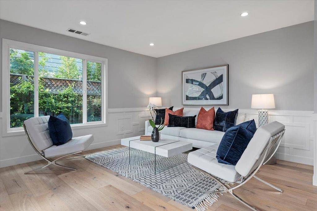 Mountain View, CA 94043,766 Vaquero DR