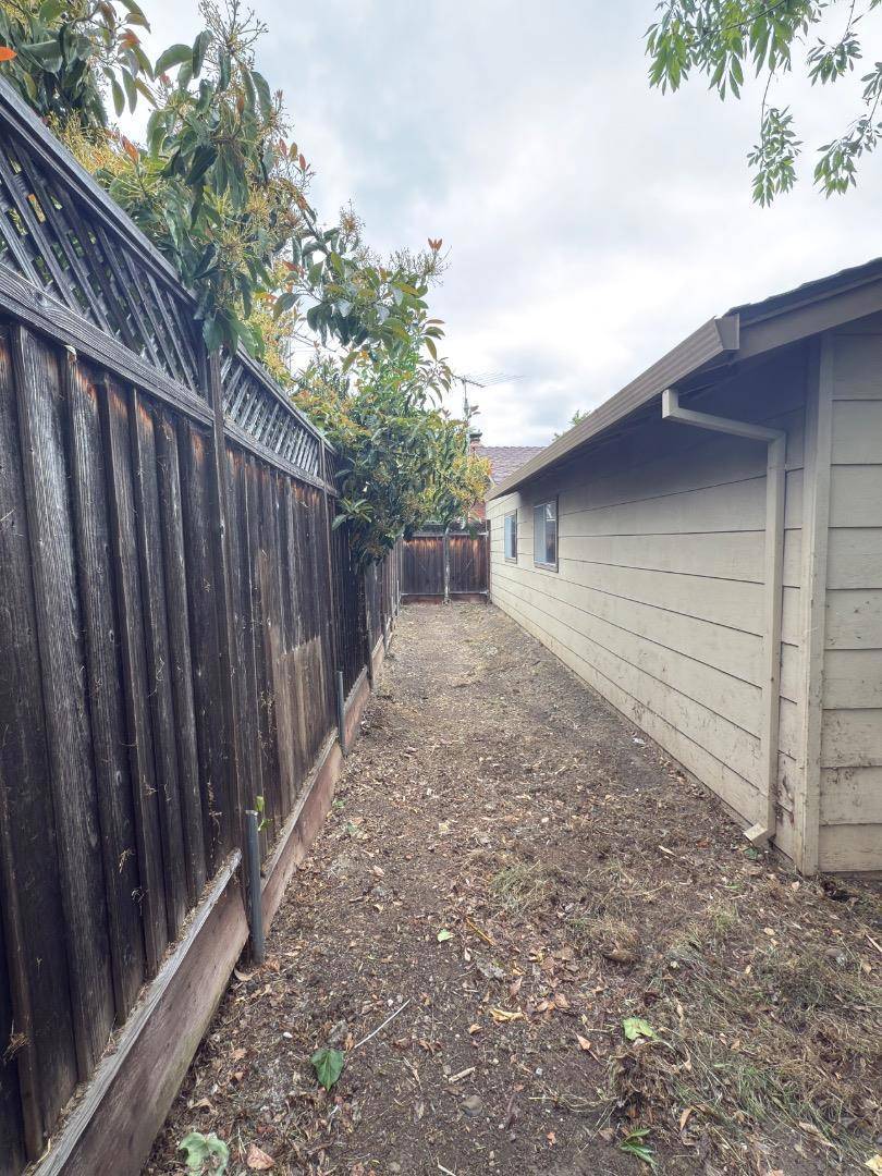 San Jose, CA 95132,1927 Conifer LN