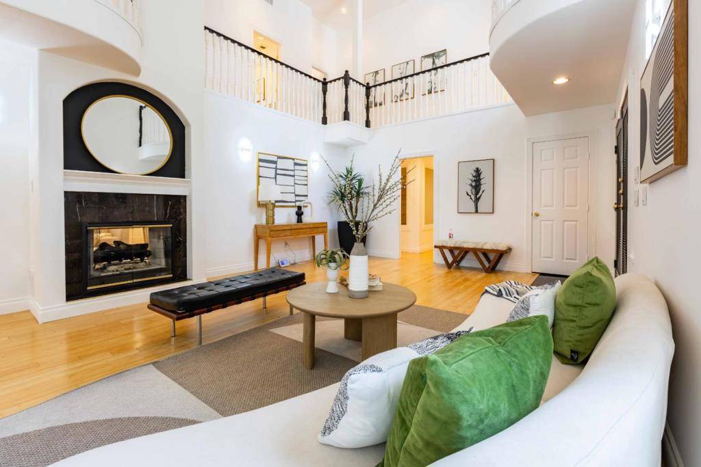 Redwood City, CA 94062,Claremont AVE