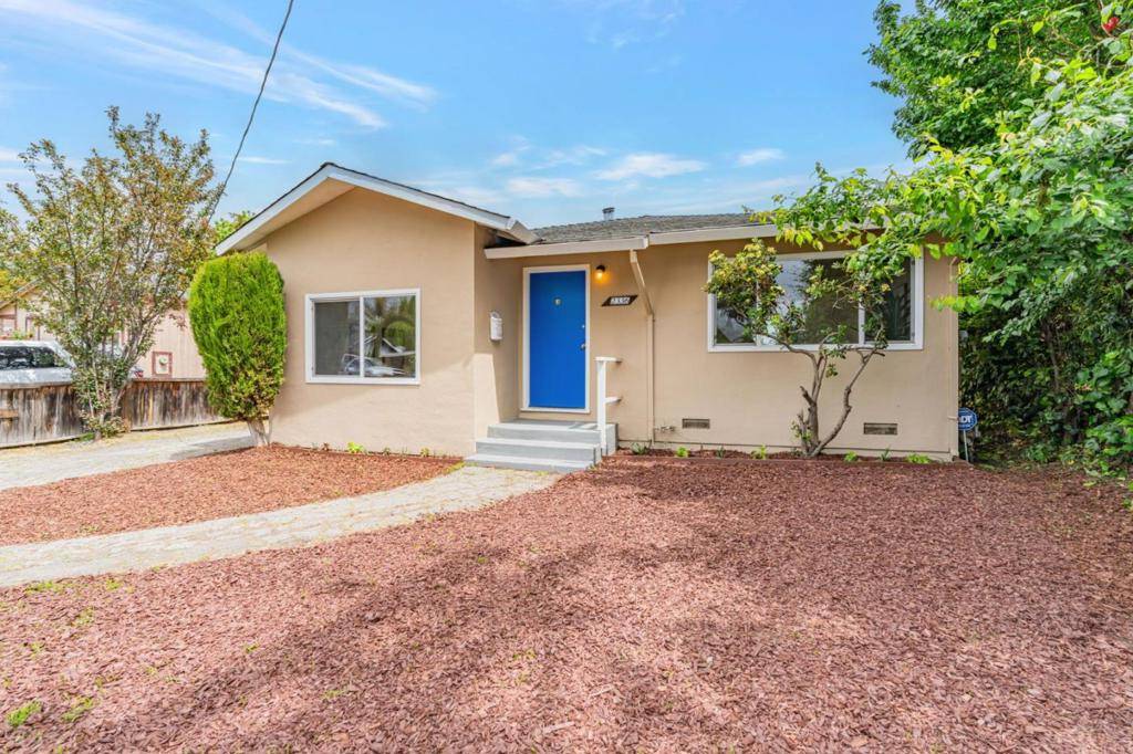 East Palo Alto, CA 94303,2336 Menalto AVE