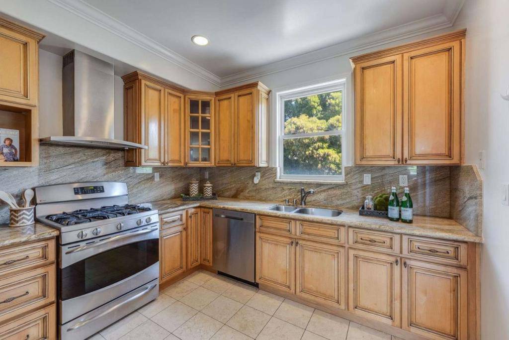 San Carlos, CA 94070,537 Elm ST