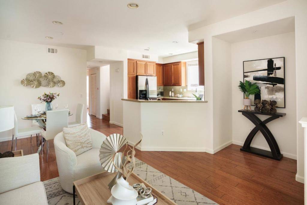 Milpitas, CA 95035,776 Hammond WAY