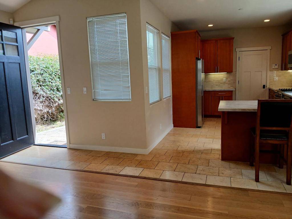 Half Moon Bay, CA 94019,415 Spruce ST
