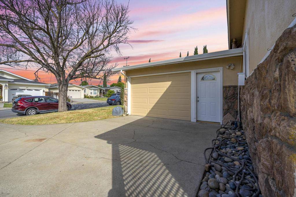Fremont, CA 94539,41235 Norman CT