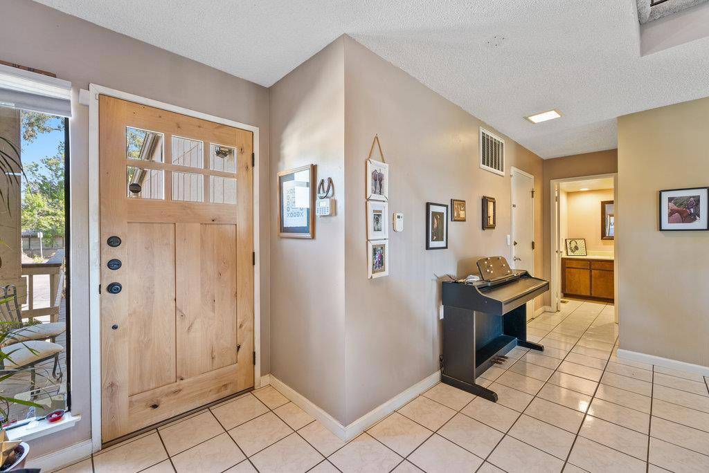 Hayward, CA 94541,1112 Holmes WAY