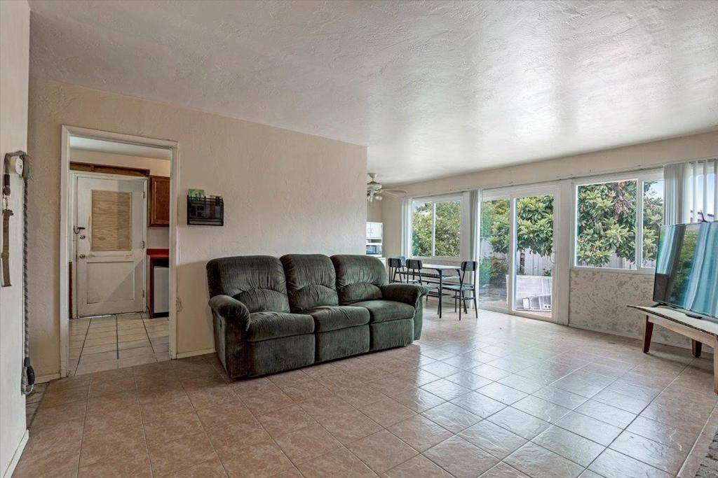 Sunnyvale, CA 94085,618 N Bayview AVE
