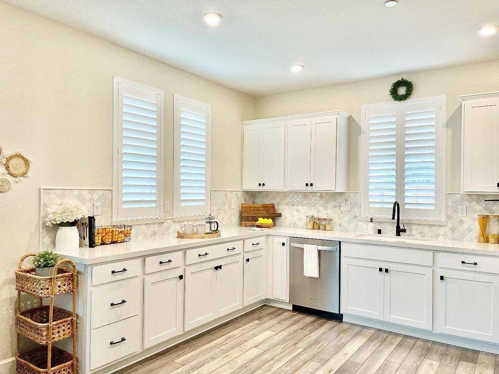 Mountain House, CA 95391,275 E Lawson AVE