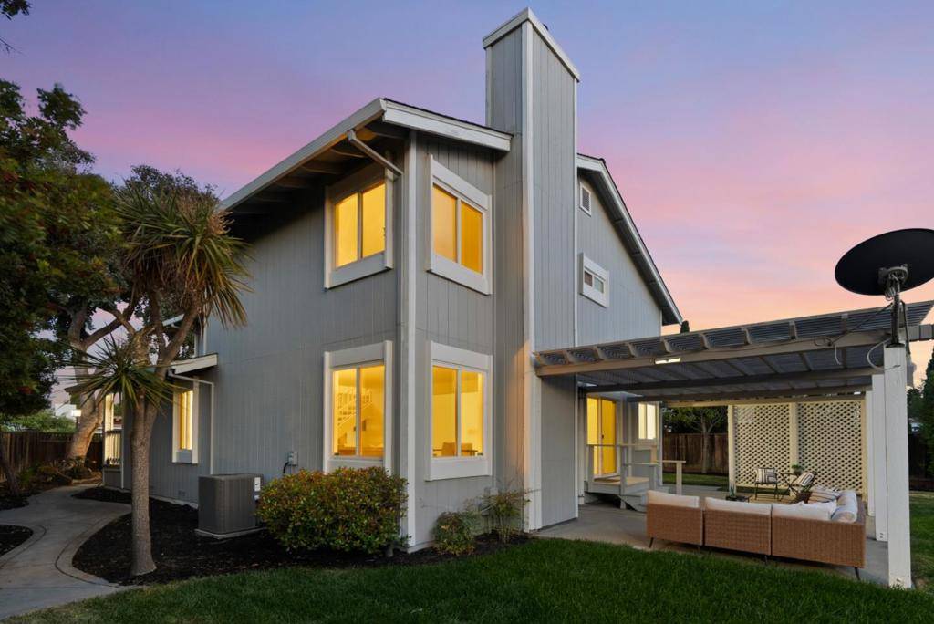 Redwood City, CA 94065,491 Tiller LN