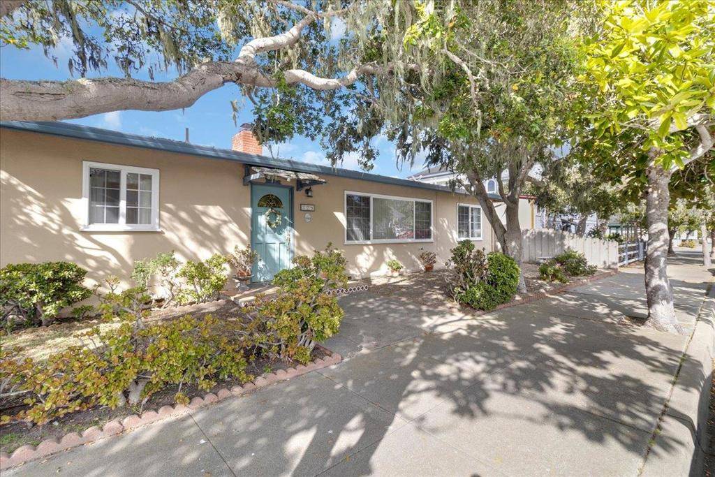 Pacific Grove, CA 93950,728 Spruce AVE
