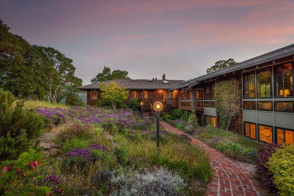 Portola Valley, CA 94028,909 Westridge DR