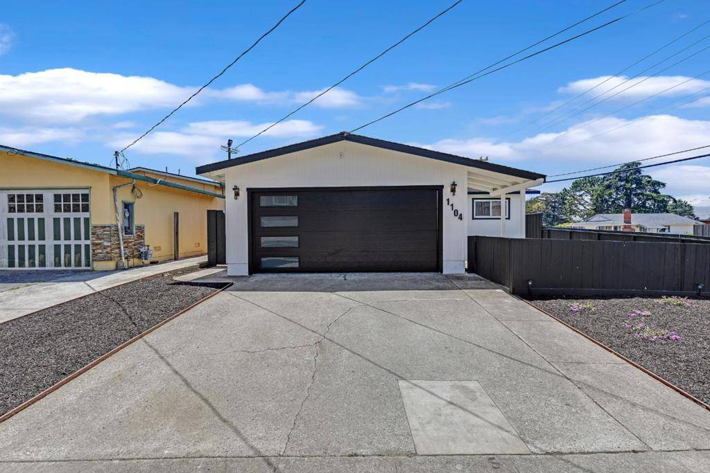 Pacifica, CA 94044,1104 Fassler AVE