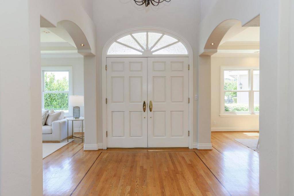 Redwood City, CA 94062,510 Oak Park WAY