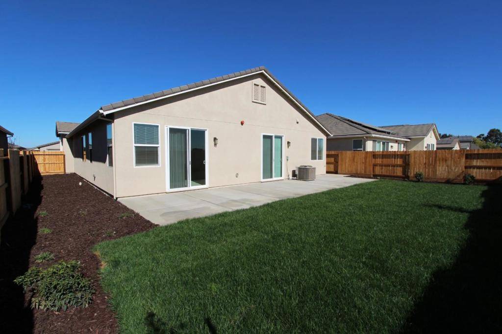 Los Banos, CA 93635,1129 Pearl DR