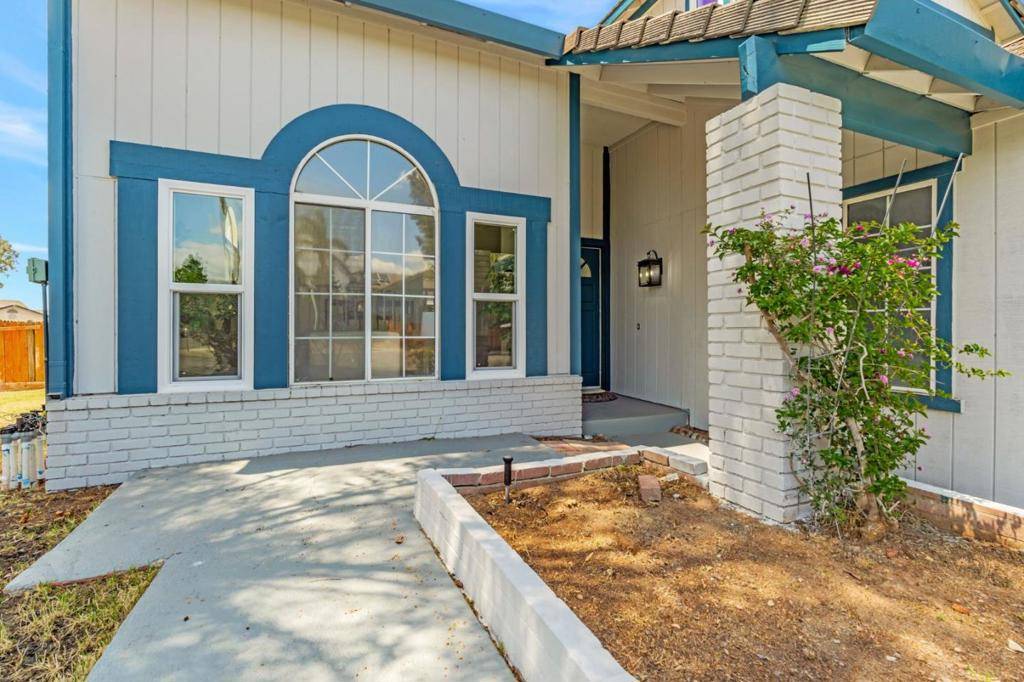 Los Banos, CA 93635,235 N 1st ST