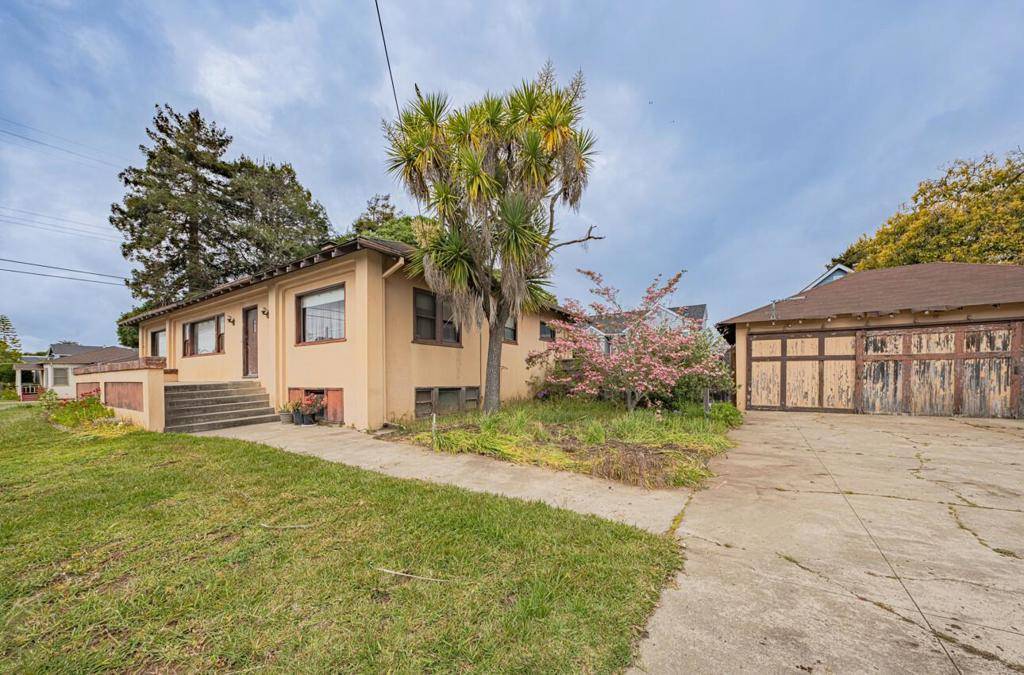 Capitola, CA 95010,4705 Crystal ST