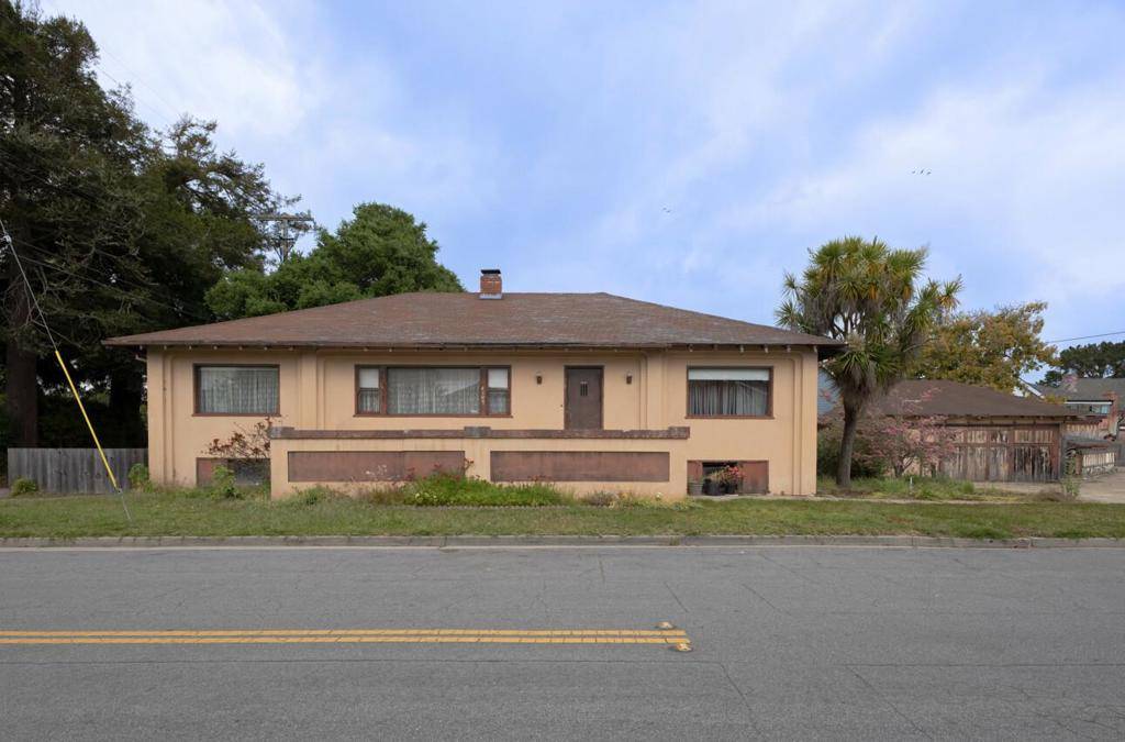 Capitola, CA 95010,4705 Crystal ST