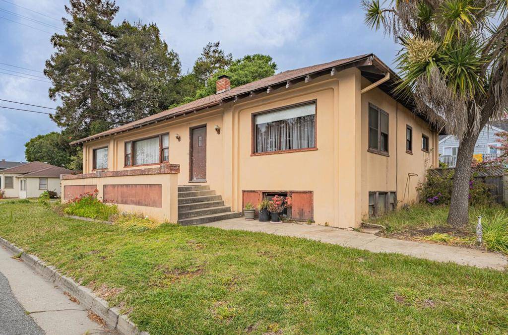 Capitola, CA 95010,4705 Crystal ST