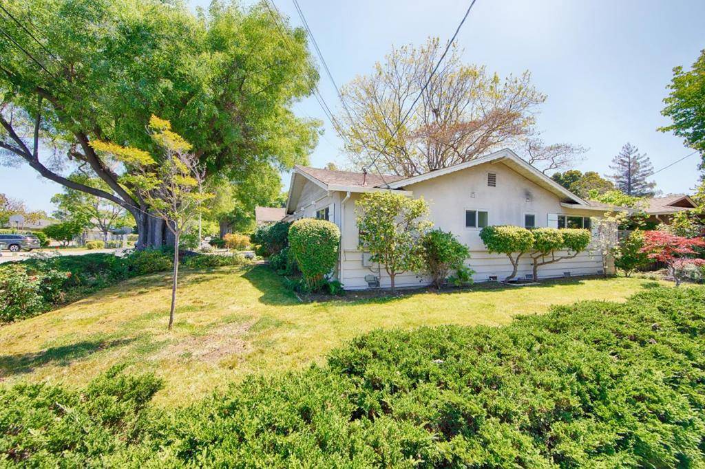 Palo Alto, CA 94303,3810 Grove AVE