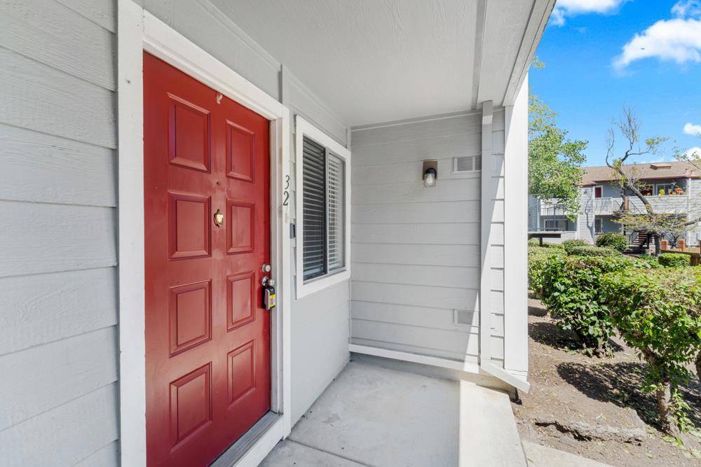 Hayward, CA 94544,29628 Desert Oak Ct #32