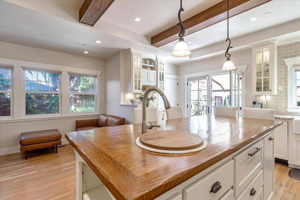 1568 Mariposa AVE Palo Alto, CA 94306