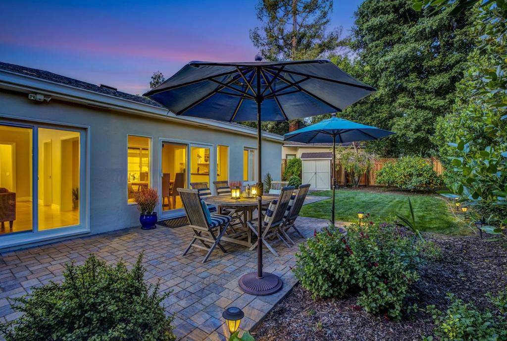Menlo Park, CA 94025,192 Oak CT