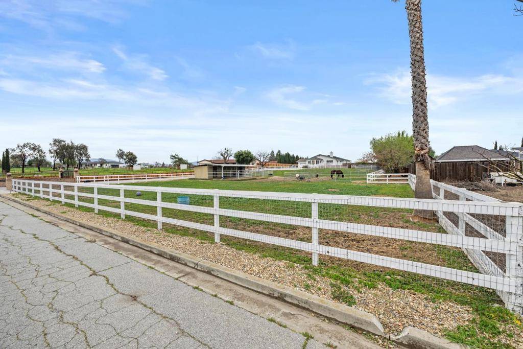 Hollister, CA 95023,1655 Santa Ana RD