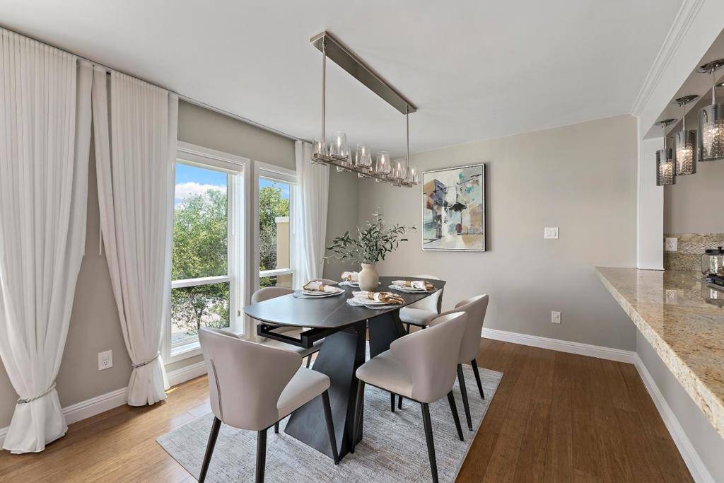 San Carlos, CA 94070,11 Mayflower LN #242