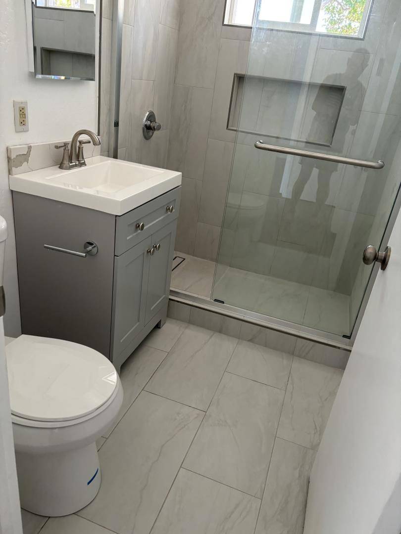 Santa Clara, CA 95050,2341 William DR