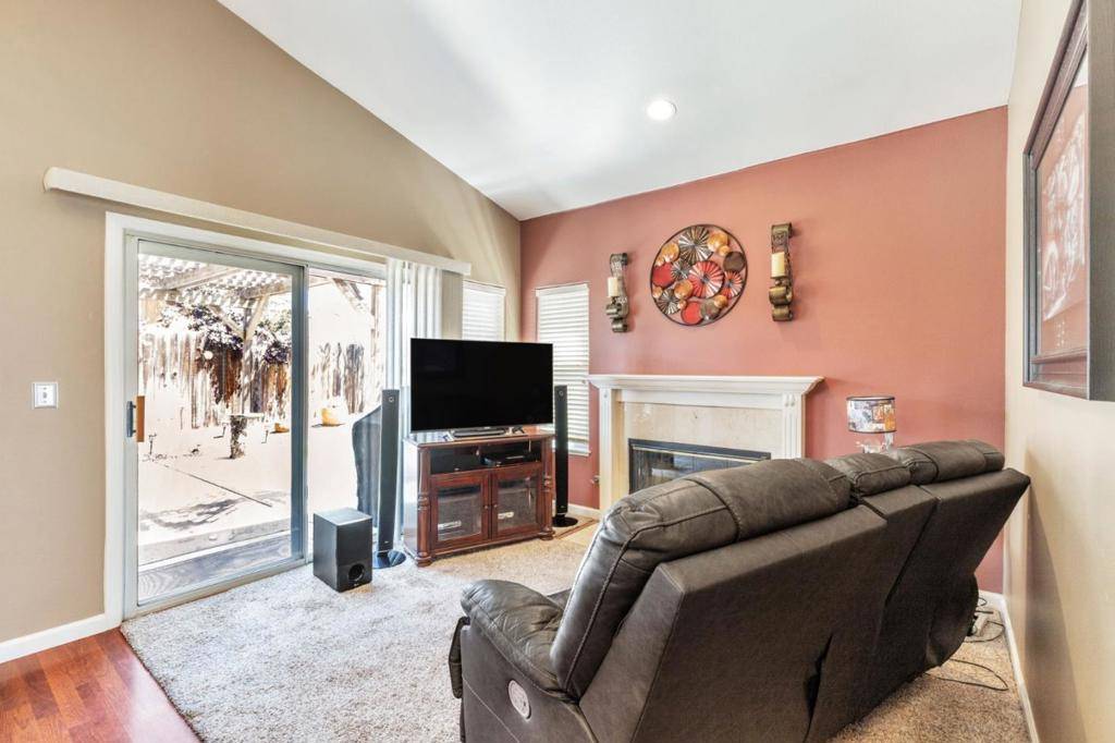 Hollister, CA 95023,161 Amber CT