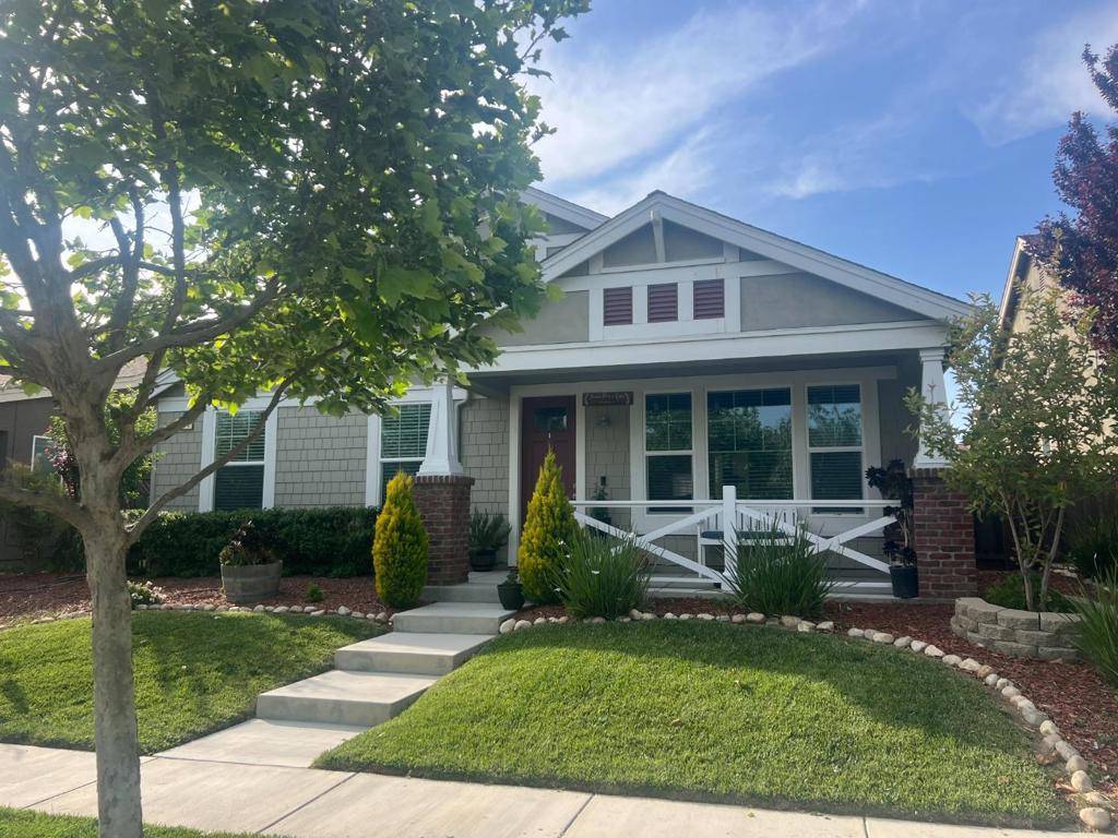 King City, CA 93930,614 Brumwell ST