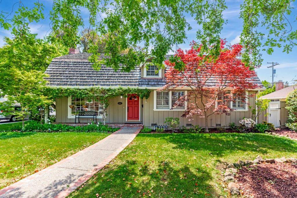 Palo Alto, CA 94306,632 Saint Claire DR
