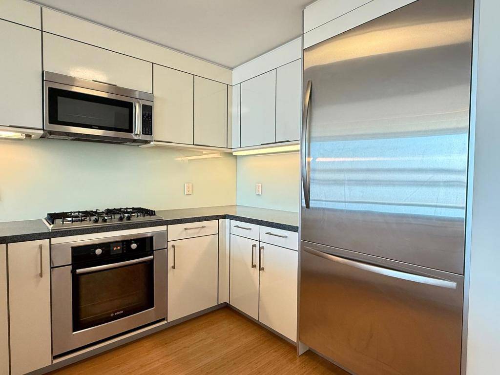 San Francisco, CA 94105,338 Spear ST #16E