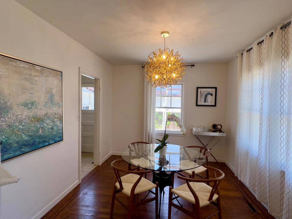 Redwood City, CA 94063,1065 10th AVE