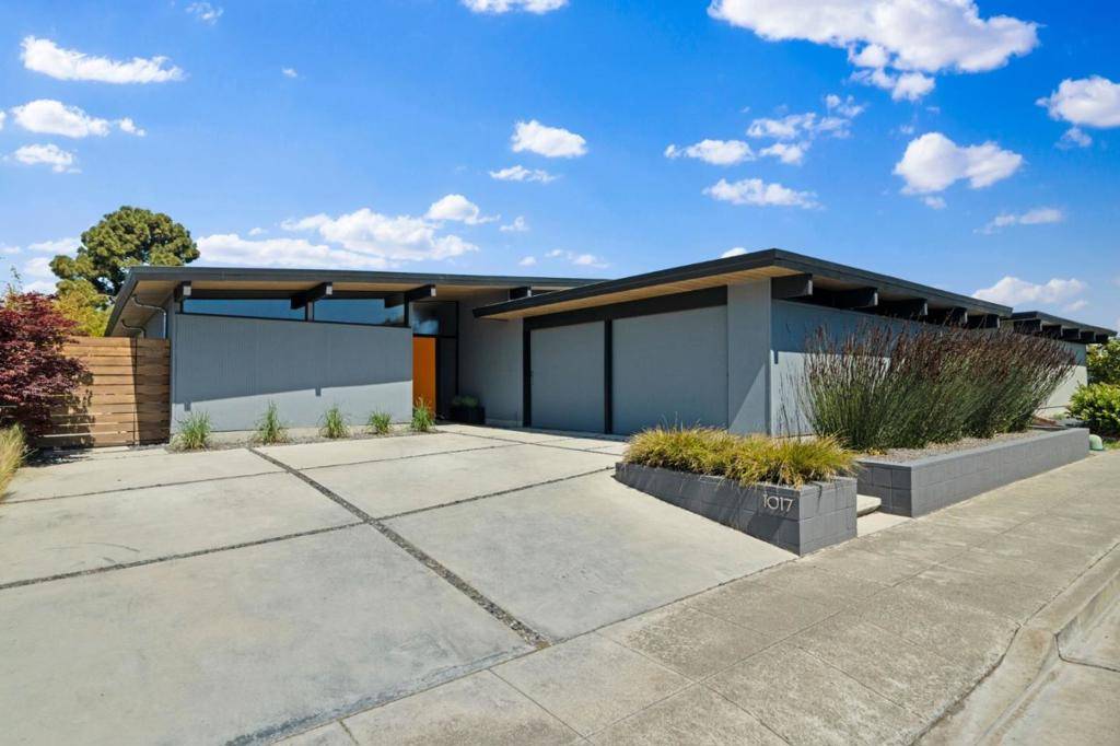 Foster City, CA 94404,1017 Egret ST