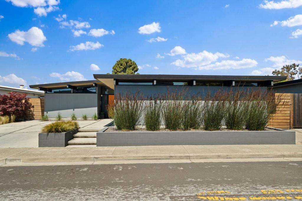 Foster City, CA 94404,1017 Egret ST