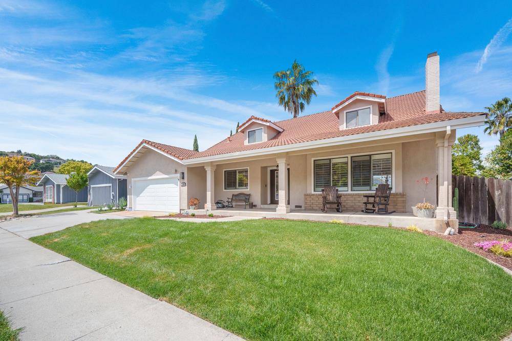 Gilroy, CA 95020,1711 Mantelli DR