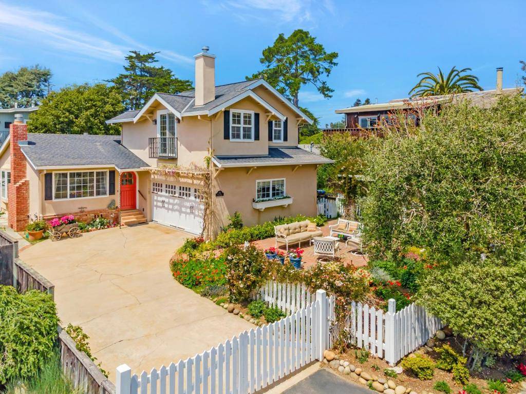 Aptos, CA 95003,111 Farley DR