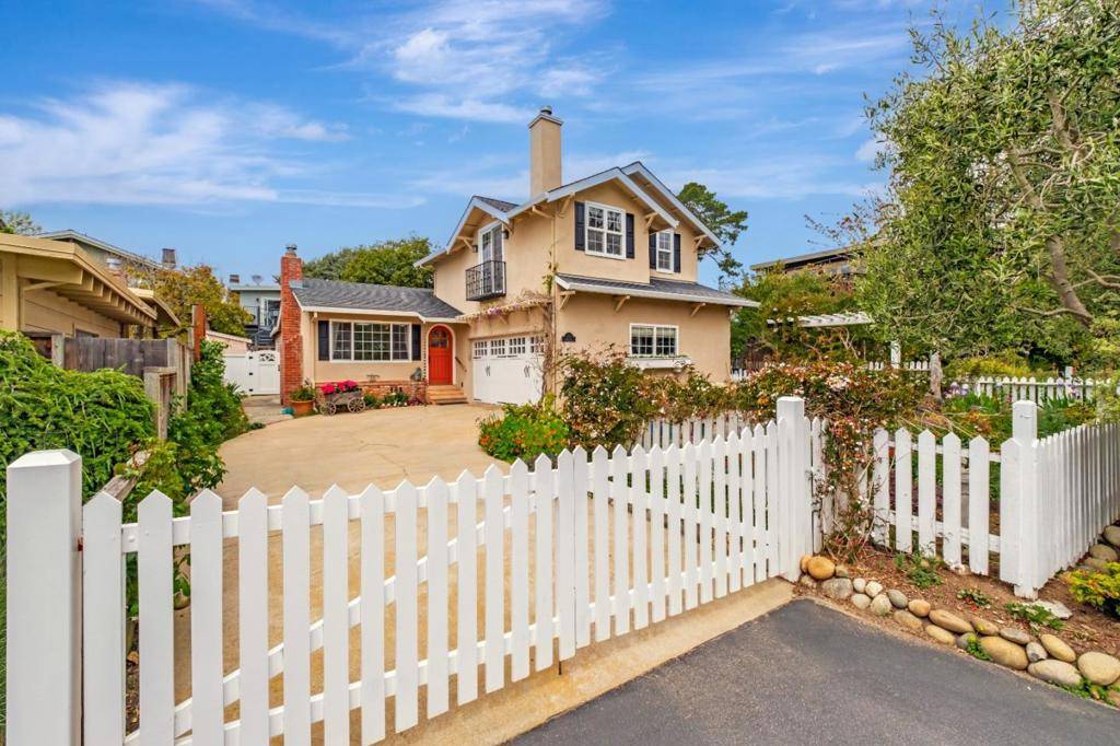 Aptos, CA 95003,111 Farley DR