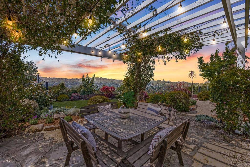 Belmont, CA 94002,1524 Desvio WAY