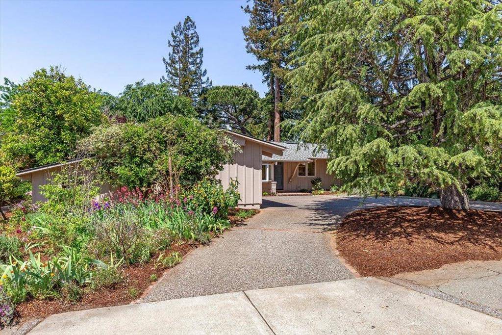 Los Altos, CA 94022,744 Los Altos AVE