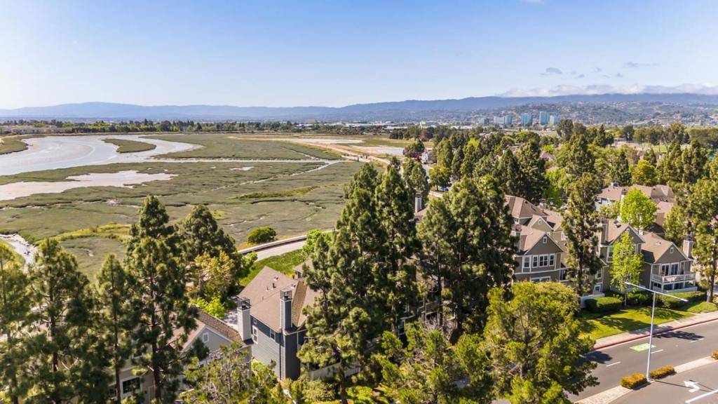 Foster City, CA 94404,1115 Outrigger LN