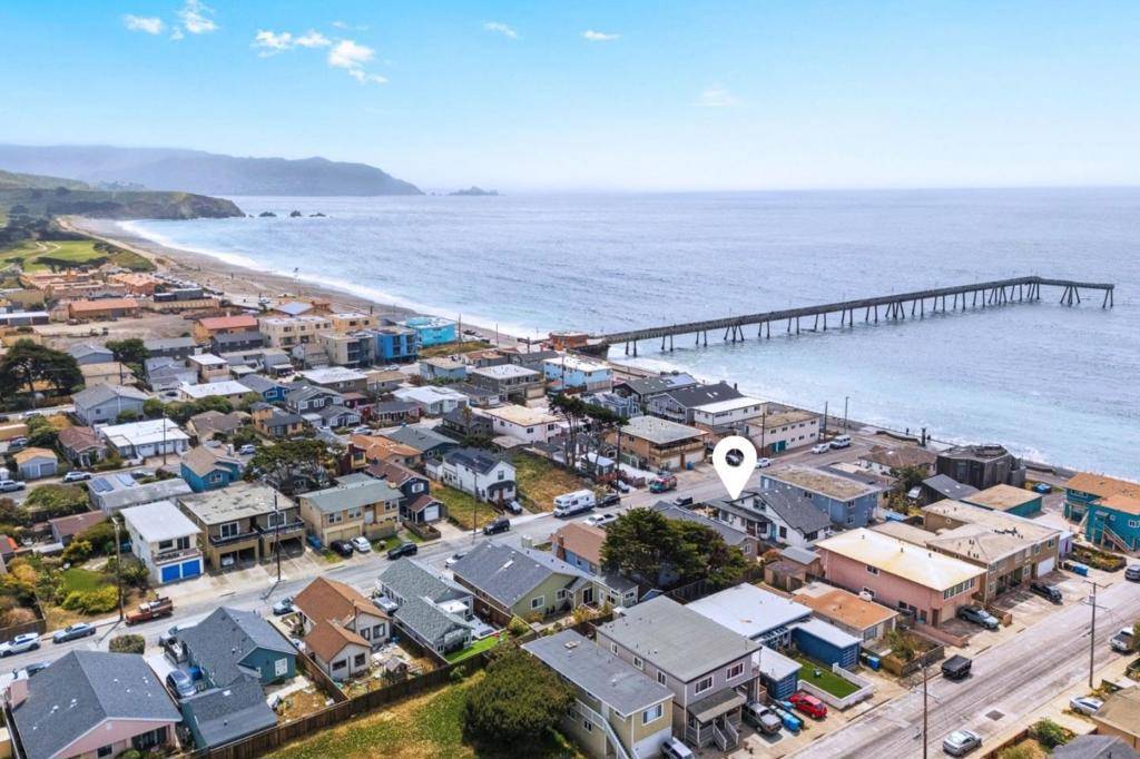 Pacifica, CA 94044,15 Salada AVE