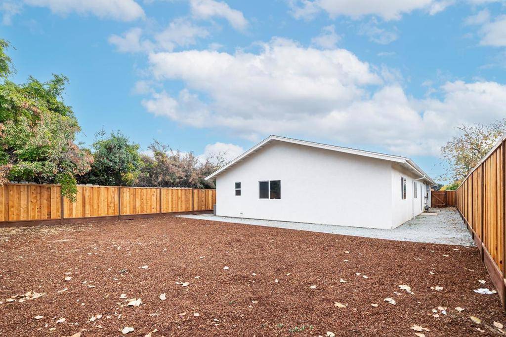 Gilroy, CA 95020,95 Farrell AVE