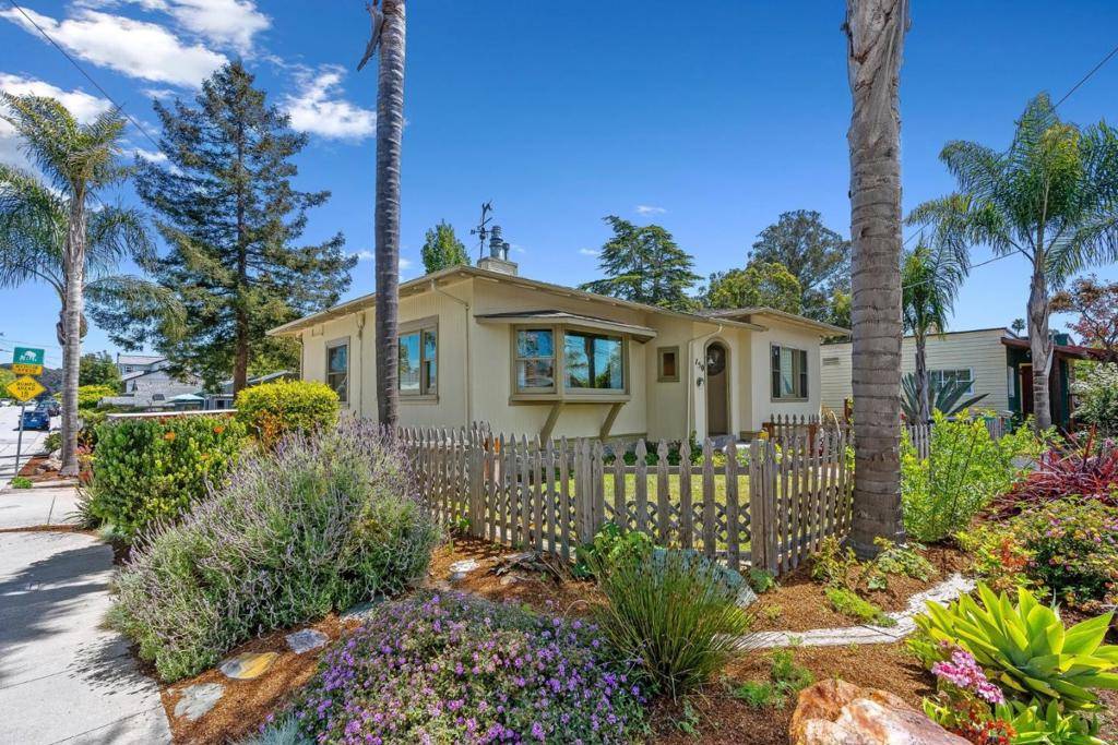 Santa Cruz, CA 95062,150 Darwin ST