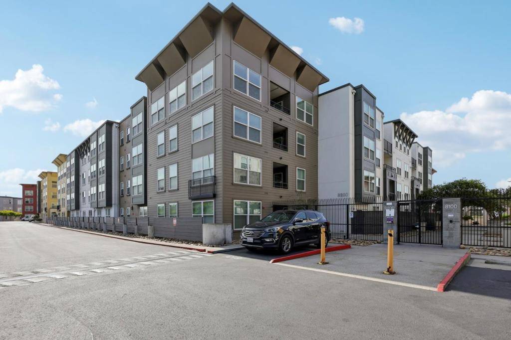 San Francisco, CA 94132,8200 Oceanview TER #419